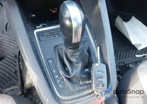 2018 Volkswagen Jetta 1.4T S from USA, damaged, VIN 3VW2B7AJ8JM260841